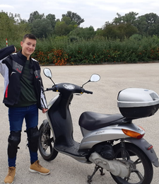 Molnár Sándor Motoros Oktató